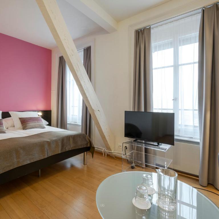 Boutique Hotel KARL - Vierbettzimmer mit Fluss- und Bergblick - 4