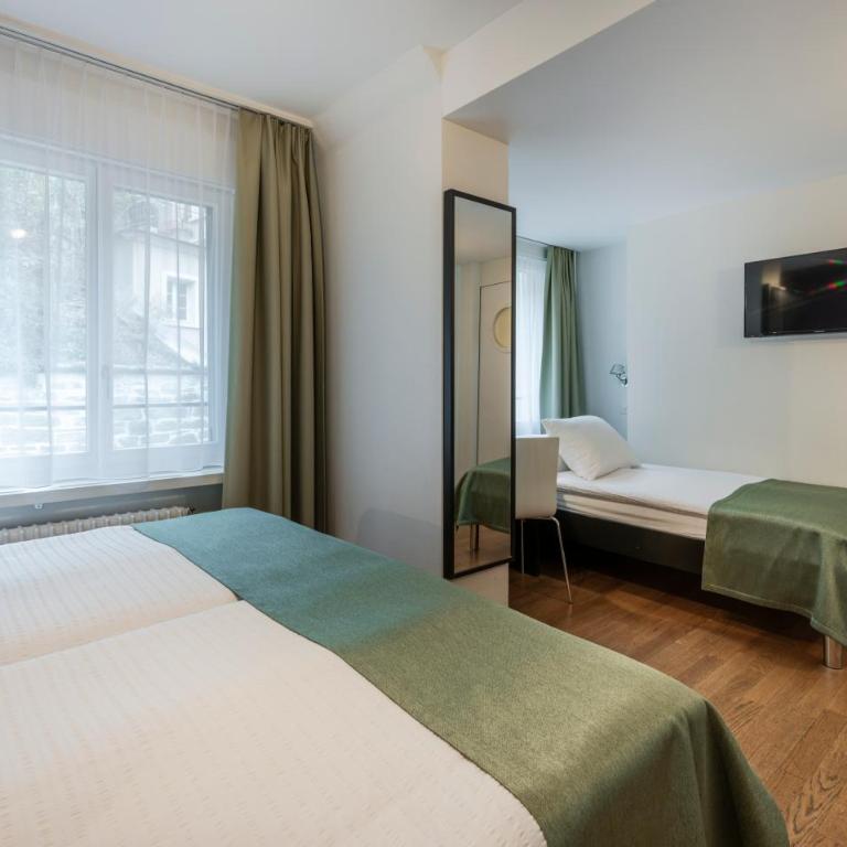 Boutique Hotel KARL - Dreibettzimmer - 4