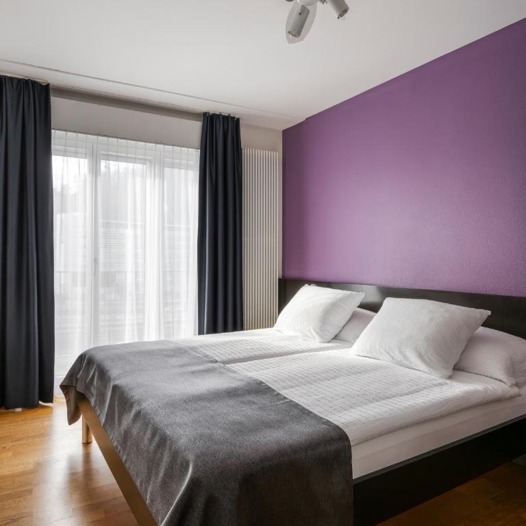 Boutique Hotel KARL - Doppelzimmer mit Balkon und Fluss- und Bergblick - 3