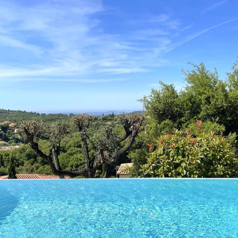 Villa PASSEREAUX avec piscine et vue mer pour 8 personnes au cœur du Domaine de Valcros - Maison de Vacances 4 Chambres - 2