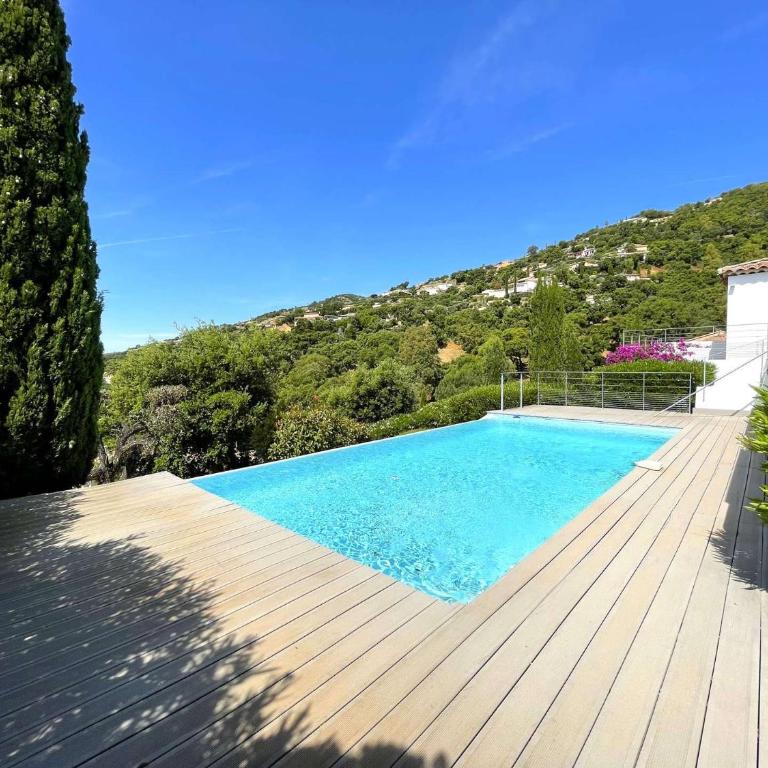 Villa PASSEREAUX avec piscine et vue mer pour 8 personnes au cœur du Domaine de Valcros - Maison de Vacances 4 Chambres - 3