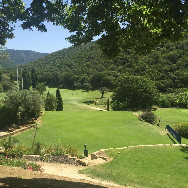 Villa PASSEREAUX avec piscine et vue mer pour 8 personnes au cœur du Domaine de Valcros - Maison de Vacances 4 Chambres - 16