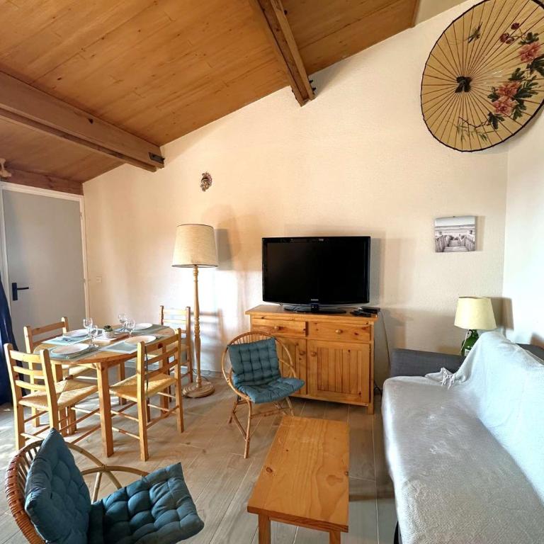 Mazet Victor pour 4 personnes avec vue mer et piscine collective à La Londe-Les-Maures - Maison 2 Chambres - 7