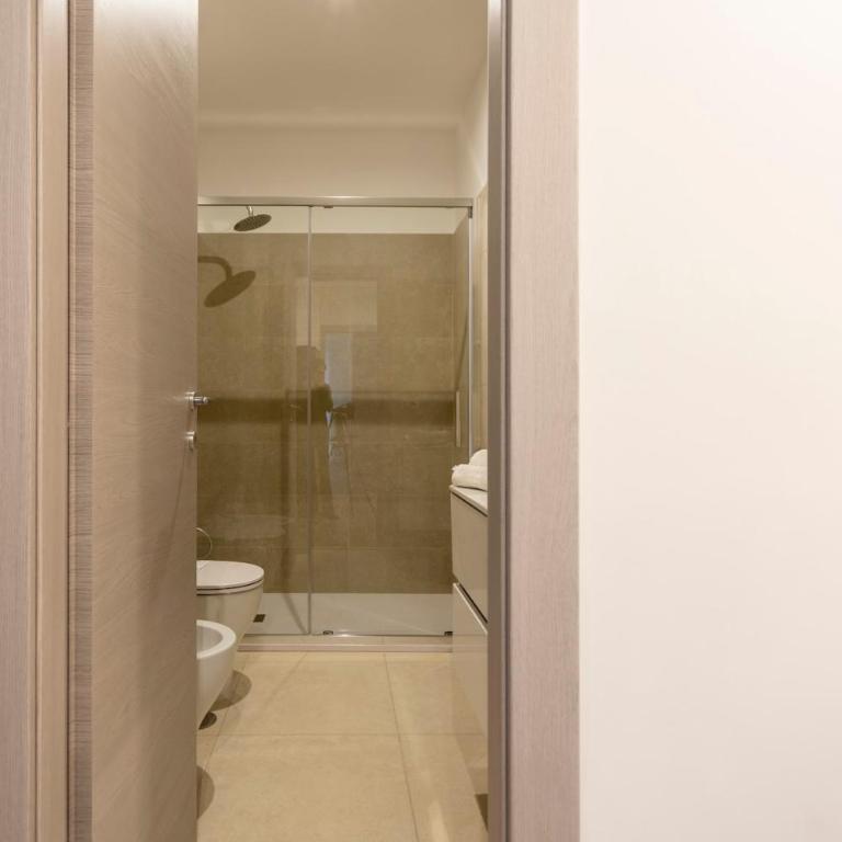 Vatican & Prati 10 min - 2 Suites - 3 Work Desks - Appartamento con 3 Camere da Letto - 9