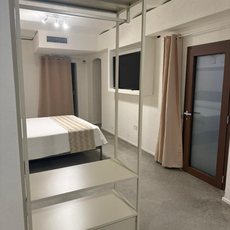 Bareasy - One-Bedroom Apartment - 5