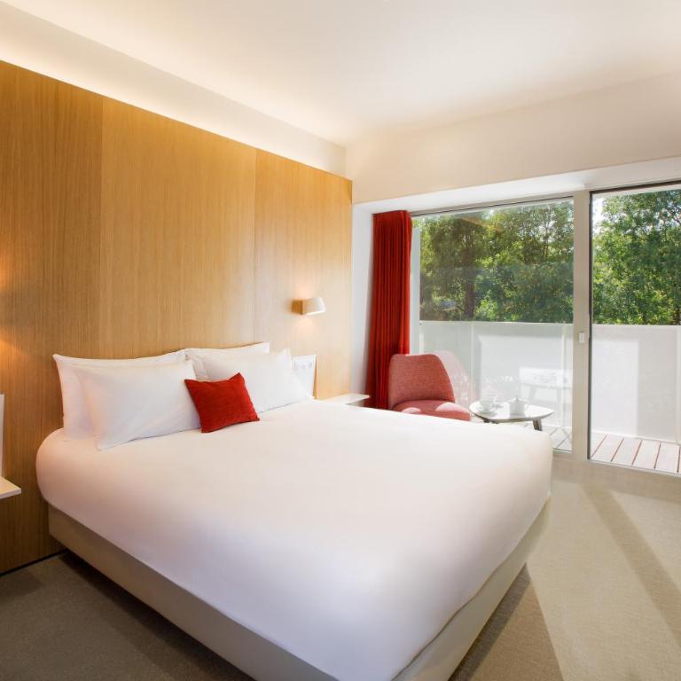 Best Western Plus Hotel Divona Cahors - Chambre Lit Queen-Size Confort - Non-Fumeurs - 6