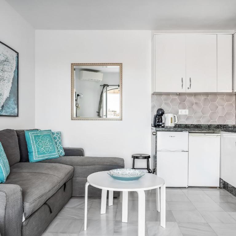 Sea View Home with 3 Terraces near Burriana Beach - One-Bedroom Apartment with Sea View and Terrace - 9