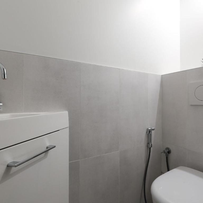 Serenty - 2BR - Arc de Triomphe & Champs-Élysées - Apartment - 20