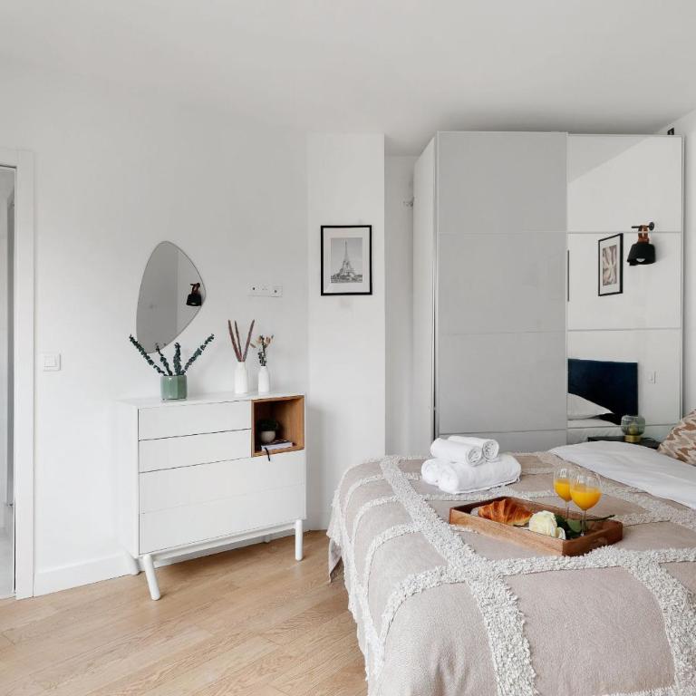 Serenty - 2BR - Arc de Triomphe & Champs-Élysées - Apartment - 4