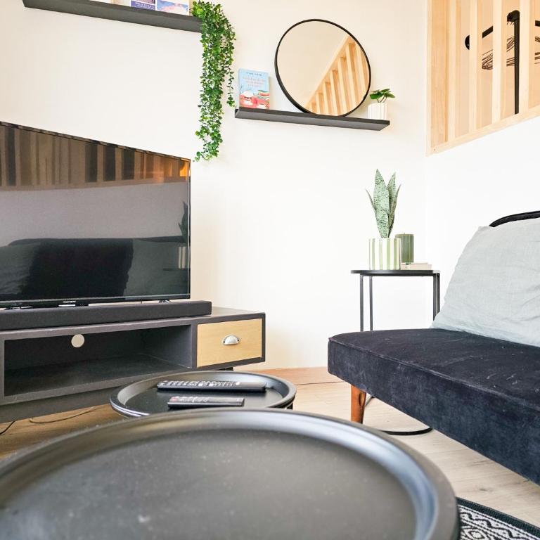 L'Atelier de Chénieux - Proche Gare - Appartement 1 Chambre avec Balcon et Vue sur la Ville - 5