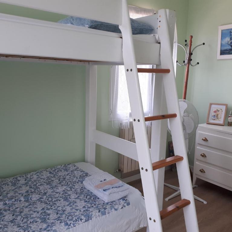MAISON 6 personnes 80M2 ENTRE LES CALANQUES DU MUGEL ET FIGUEROLLES - Maison 3 Chambres - 11