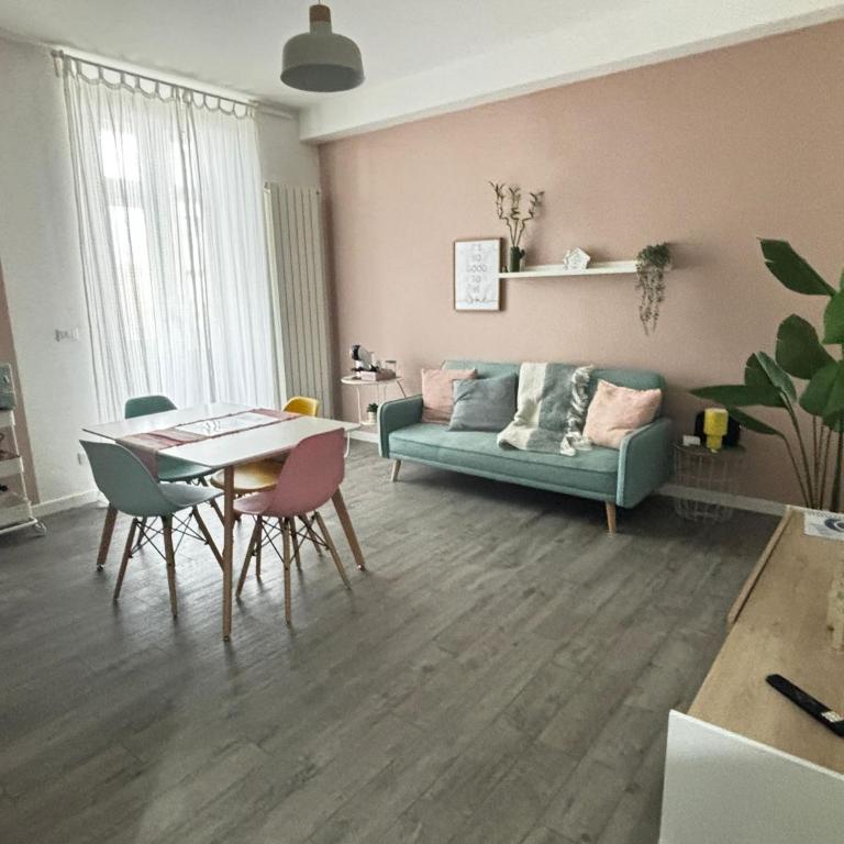 La casa di Racky - Two-Bedroom Apartment with Balcony - 1