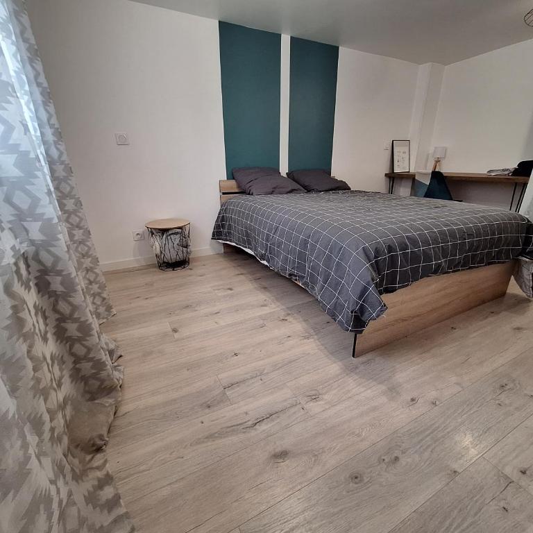 T1 bis, jardin, proche du centre - One-Bedroom Apartment - 4