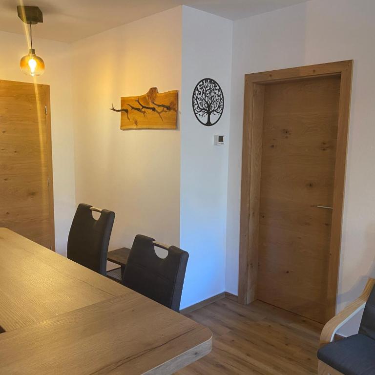 Ferienwohnung Steinacherhof - Apartment mit 3 Schlafzimmern und Balkon - 44
