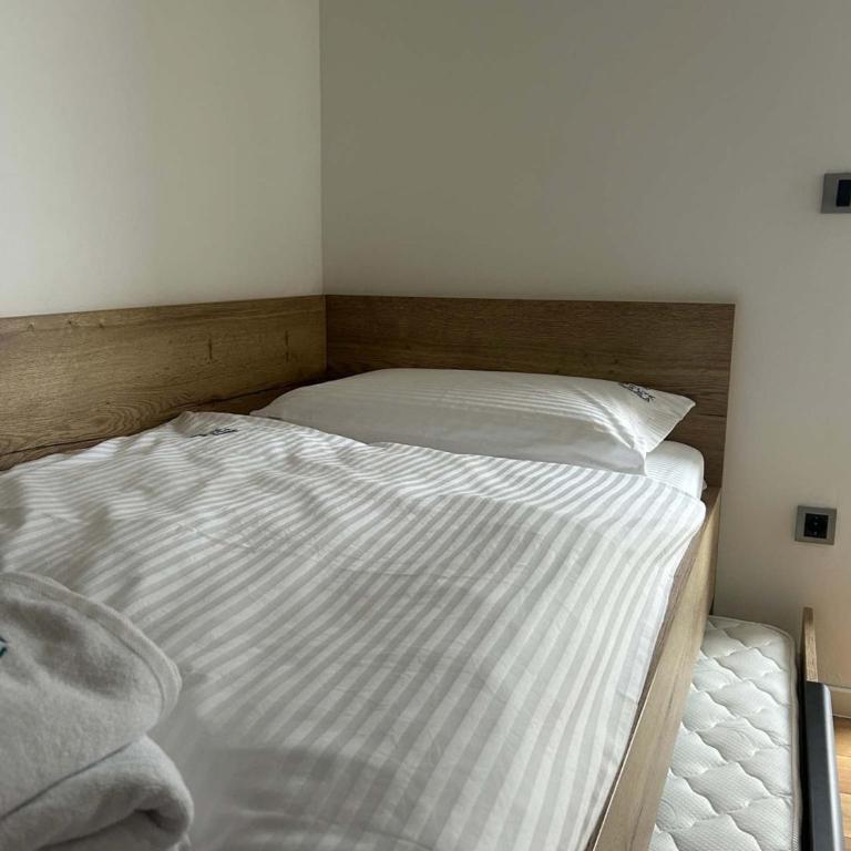 Monte Casa Lux - Two-Bedroom Apartment with Balcony - 13