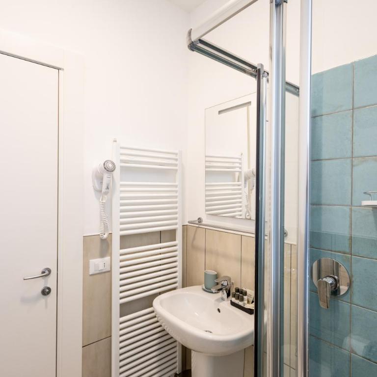 Le Sabbie B&B - Camere in villino a 50mt dal mare - Camera Tripla con Bagno Privato - 3