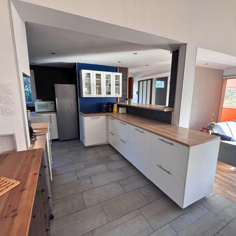 Villa avec piscine et vue mer à 700 m de la plage - Villa - 12