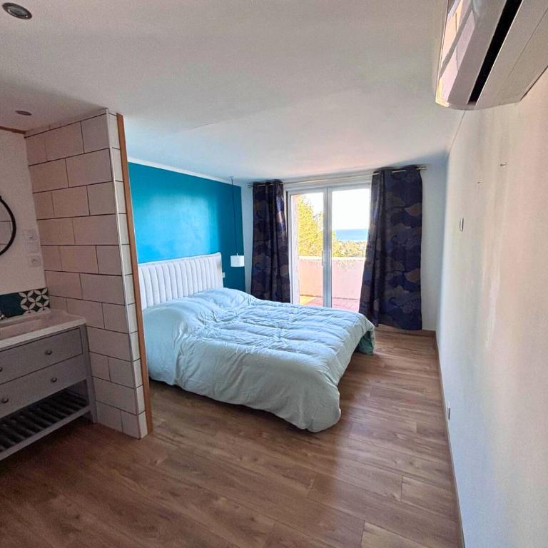 Villa avec piscine et vue mer à 700 m de la plage - Villa - 17