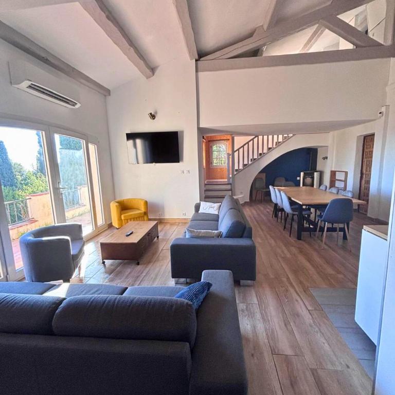 Villa avec piscine et vue mer à 700 m de la plage - Villa - 24