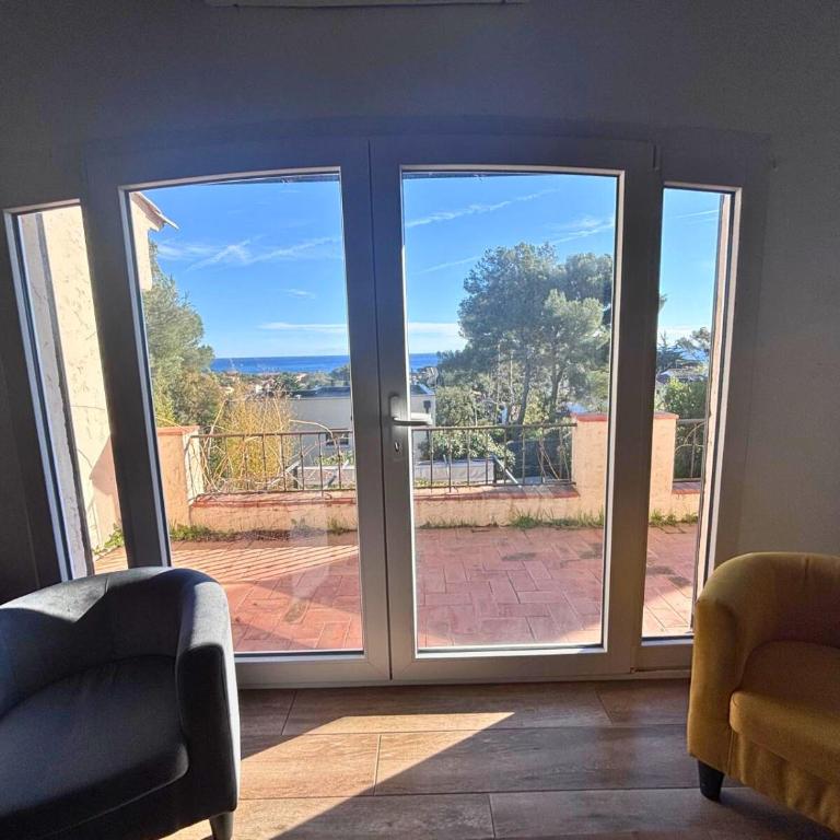Villa avec piscine et vue mer à 700 m de la plage - Villa - 26