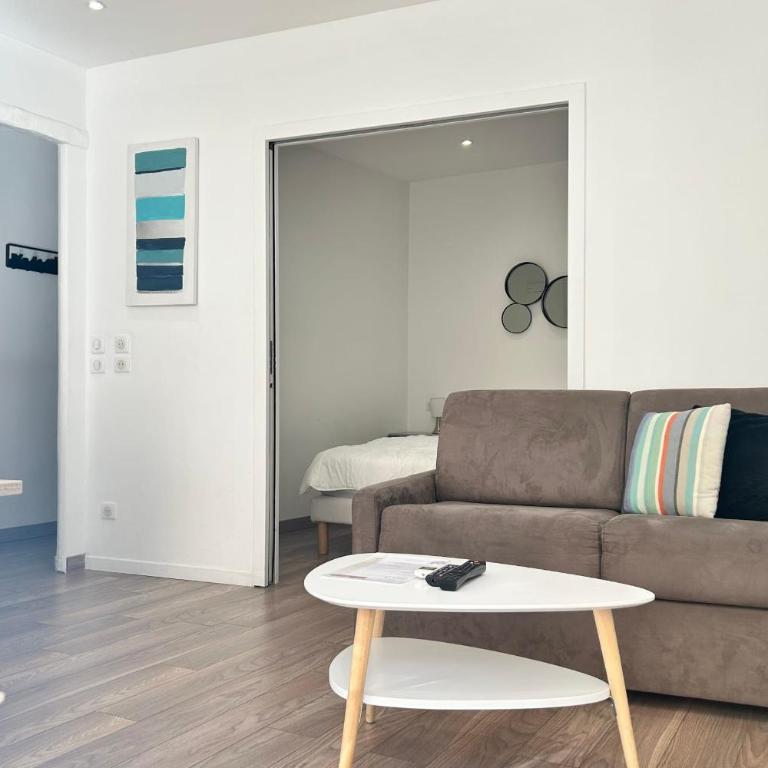 Charming 2-bedroom apartment with quality amenities in Old Cannes - Apartamento de 2 dormitorios - 10