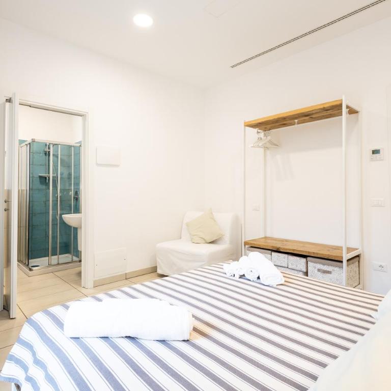 Le Sabbie B&B - Camere in villino a 50mt dal mare - Camera Matrimoniale con Vista Giardino - 5