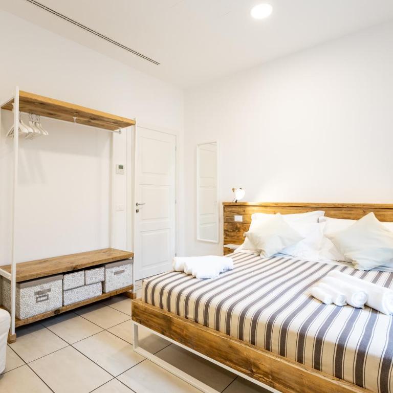 Le Sabbie B&B - Camere in villino a 50mt dal mare - Camera Matrimoniale con Vista Giardino - 8