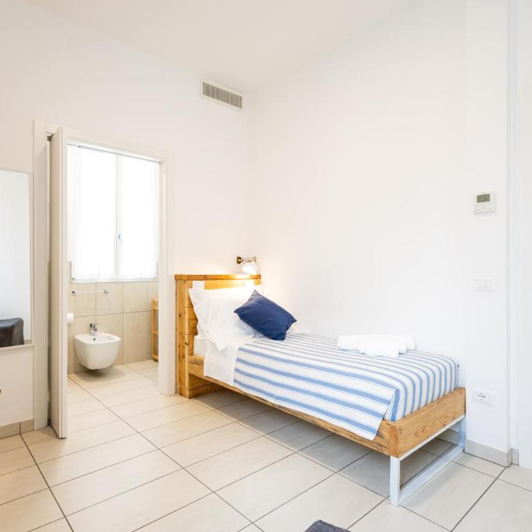 Le Sabbie B&B - Camere in villino a 50mt dal mare - Camera Singola con Bagno Privato - 1