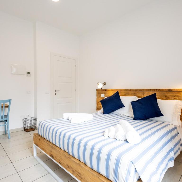 Le Sabbie B&B - Camere in villino a 50mt dal mare - Camera Matrimoniale con Balcone - 7