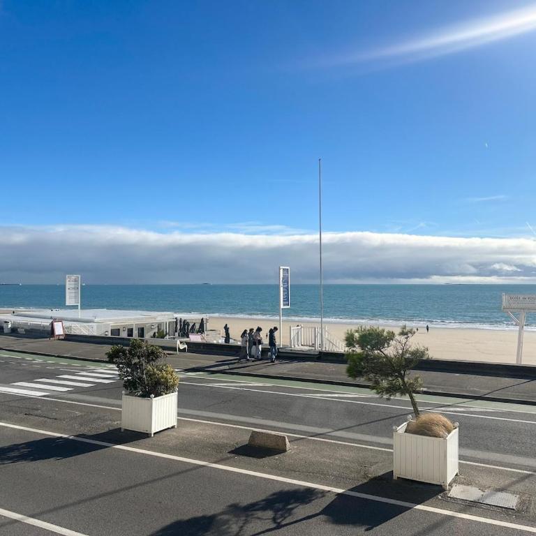 Villa Pacis rénovée - Face mer La Baule -15 pers - 5 suites avec SDB -Terrasse & BBQ sous les pins - Villa con Vista Mare - 43