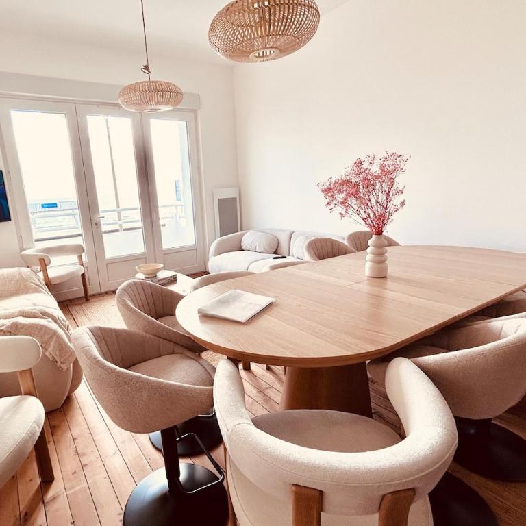 Villa Pacis rénovée - Face mer La Baule -15 pers - 5 suites avec SDB -Terrasse & BBQ sous les pins - Villa con Vista Mare - 64