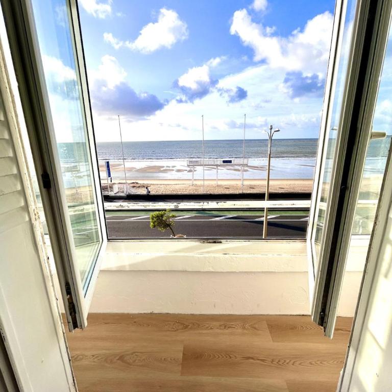 Villa Pacis rénovée - Face mer La Baule -15 pers - 5 suites avec SDB -Terrasse & BBQ sous les pins - Villa con Vista Mare - 47
