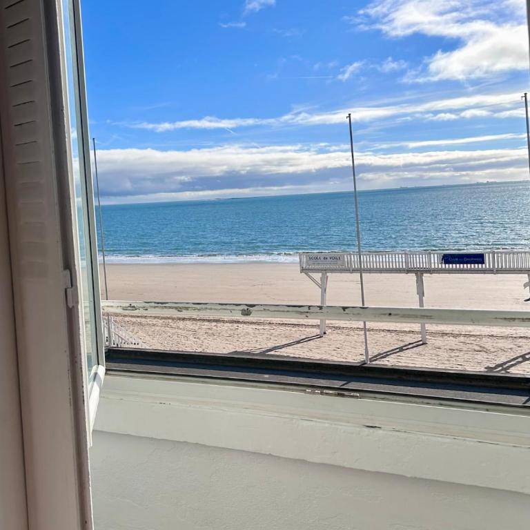 Villa Pacis rénovée - Face mer La Baule -15 pers - 5 suites avec SDB -Terrasse & BBQ sous les pins - Villa con Vista Mare - 66