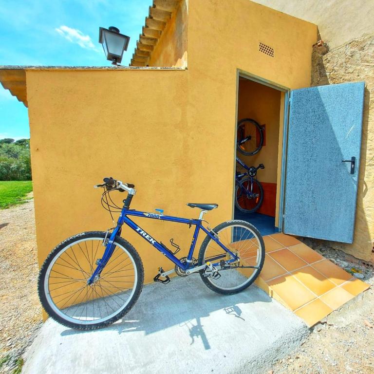 Turisme Rural Mas Ramades - Triple Room with Bath - 4