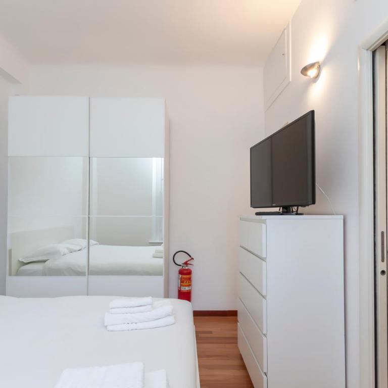 I-Host Apartment - Ugo Bassi - Appartamento con 1 Camera da Letto - 2