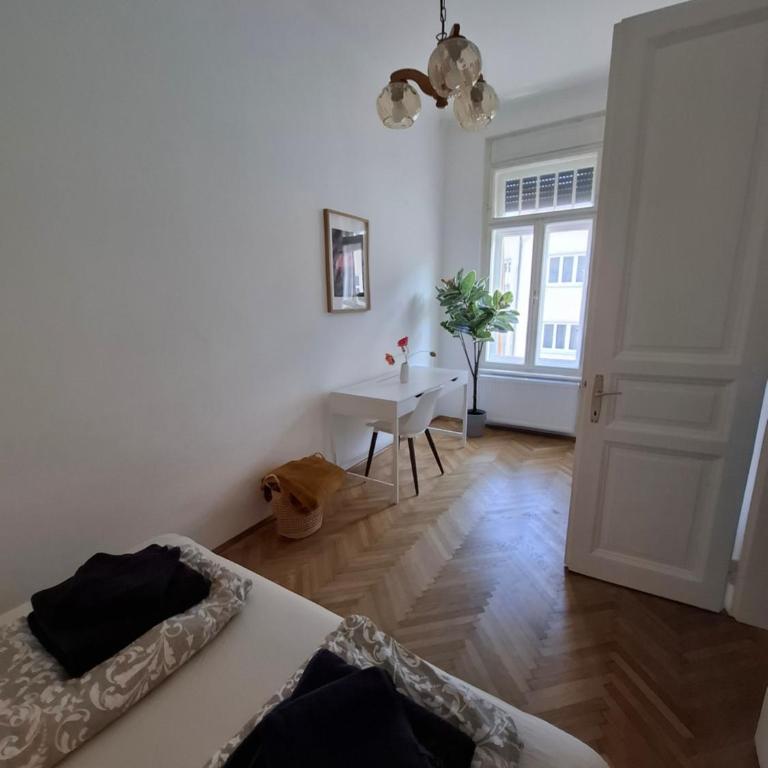 Marschall 8 - One-Bedroom Apartment - 14
