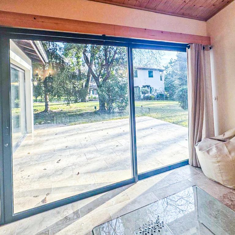 Superbe villa de 5 suites, climatisation, piscine, tennis, hauteurs de St Paul - Villa - 41