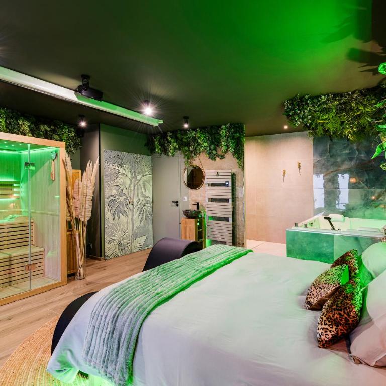 Suite Jungle - Love room spa, sauna & cinéma privé - Appartement 1 Chambre - 8