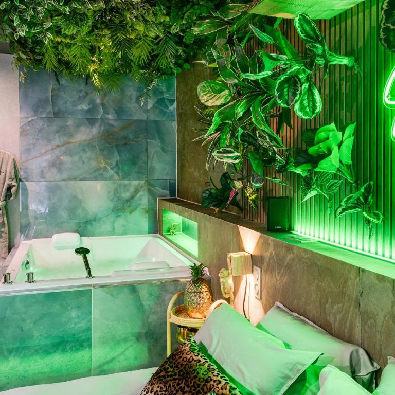 Suite Jungle - Love room spa, sauna & cinéma privé - Appartement 1 Chambre - 18