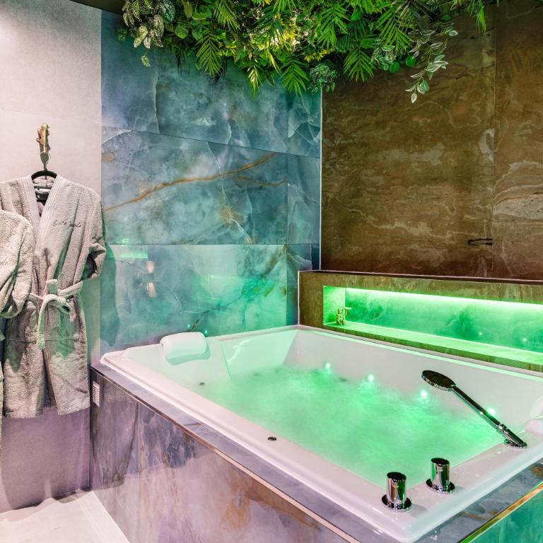 Suite Jungle - Love room spa, sauna & cinéma privé - Appartement 1 Chambre - 19