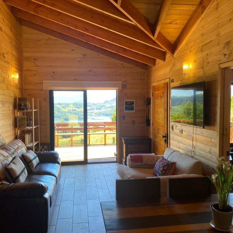 Vistas panorámica a Lago y Volcán - Two-Bedroom House - 11