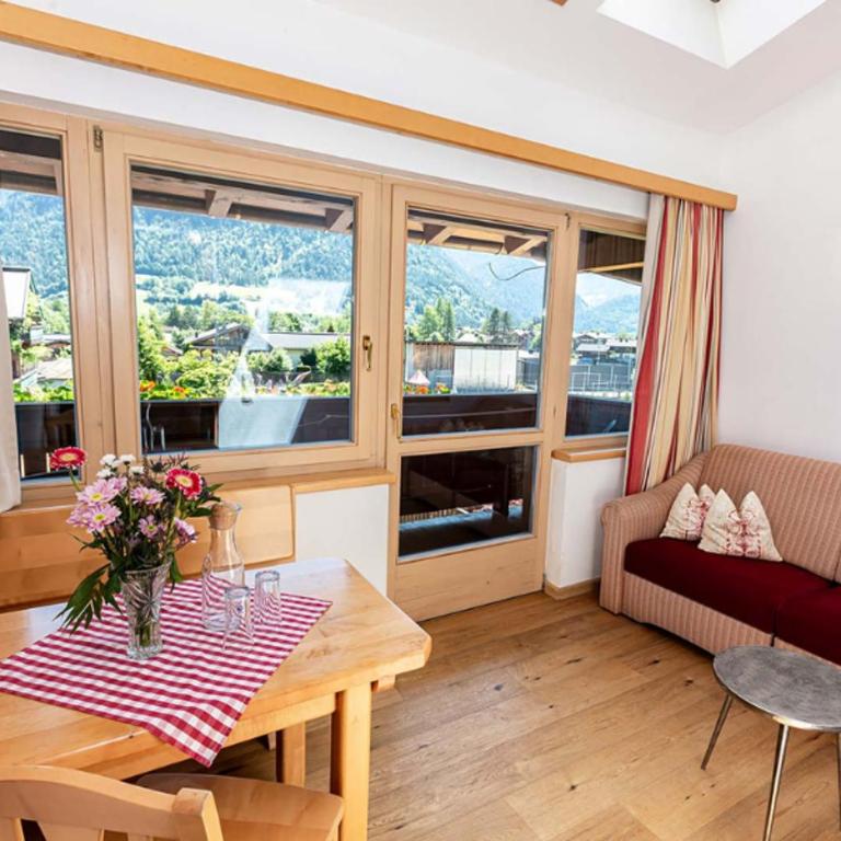 Familien- und Vitalhotel Mühlpointhof - Suite mit Balkon - 5