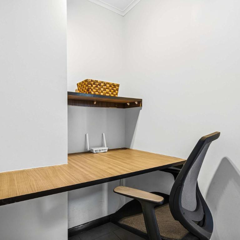 A pasos del Parque Arauco con AC - Apartment - 12