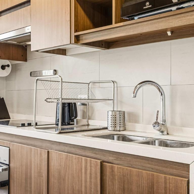 A pasos del Parque Arauco con AC - Apartment - 13