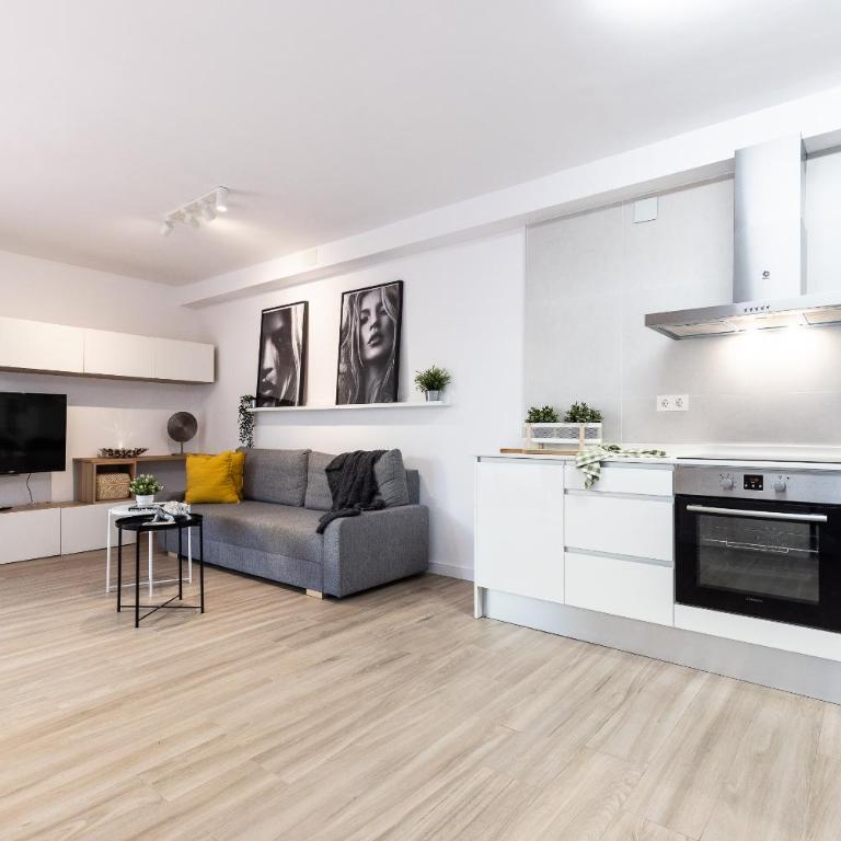 UHC Eurogolden Family Complex - Three-Bedroom Apartment - 11