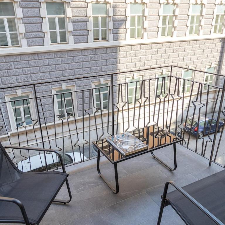 Luxury Apartment Center Trieste - Glenda - Appartamento con 2 Camere da Letto - 24