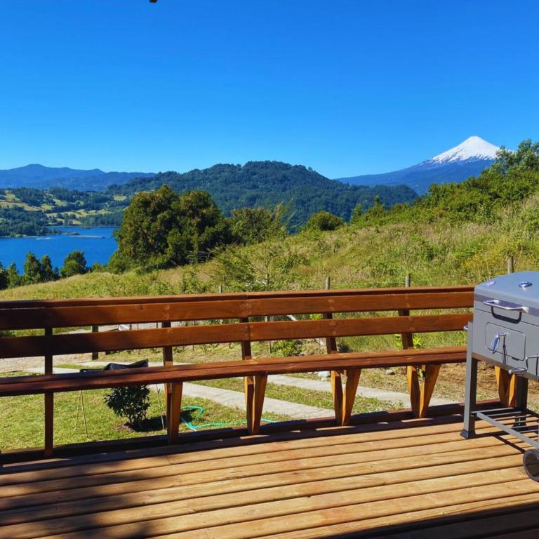 Vistas panorámica a Lago y Volcán - Two-Bedroom House - 1
