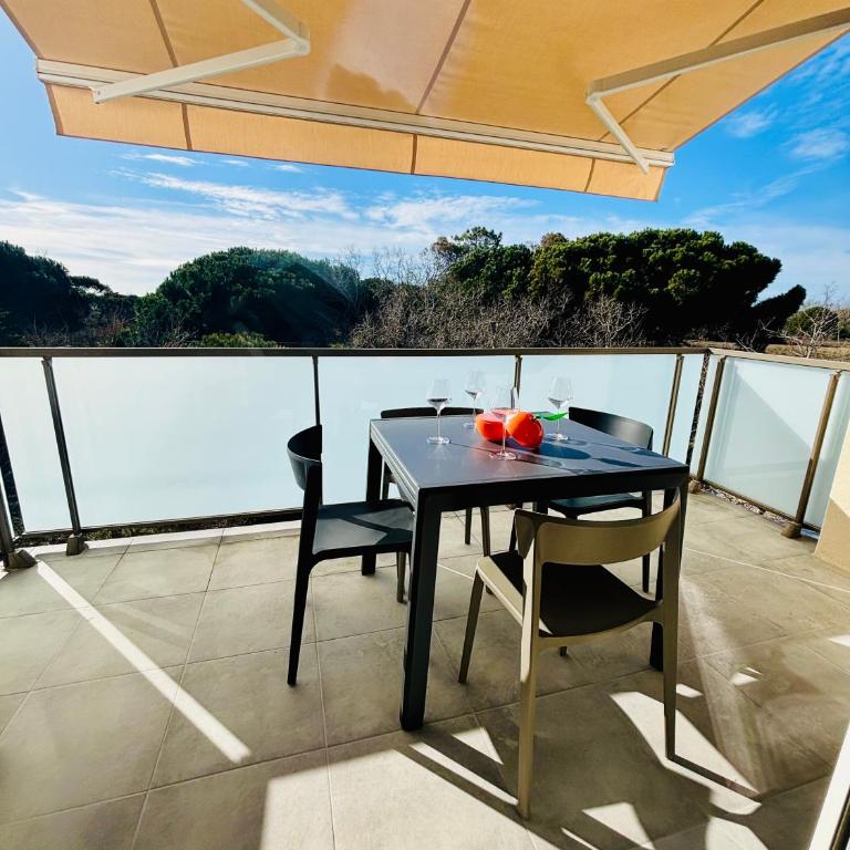 Haut Standing ACCÈS DIRECT MER 3min à pieds,Parking privée, Wifi, Netflix - Appartement 2 Chambres - 4