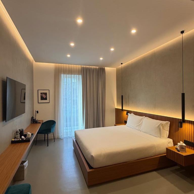 J Maluni City Hotel - Superior Double Room - 1