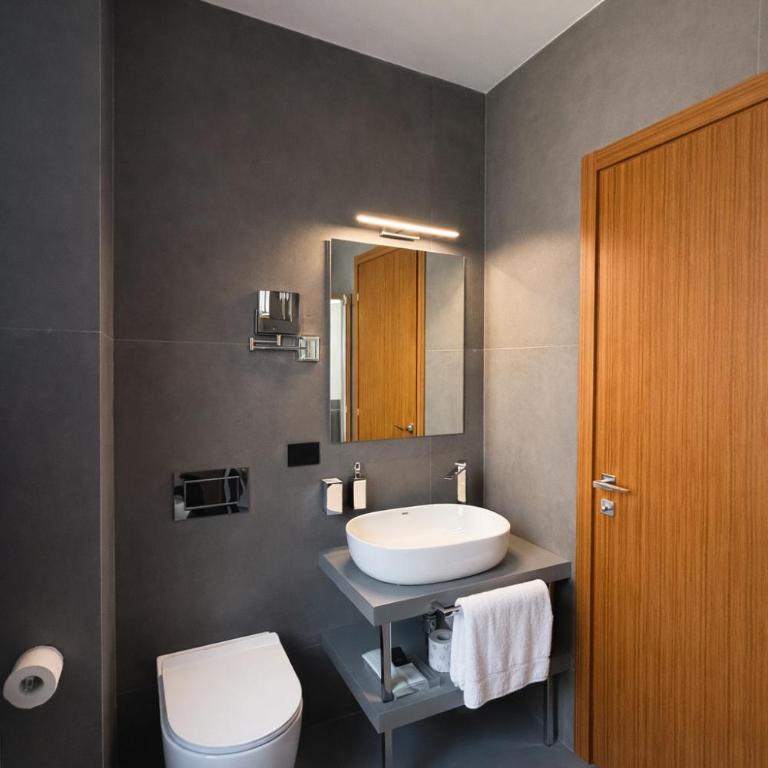 J Maluni City Hotel - Superior Double Room - 2